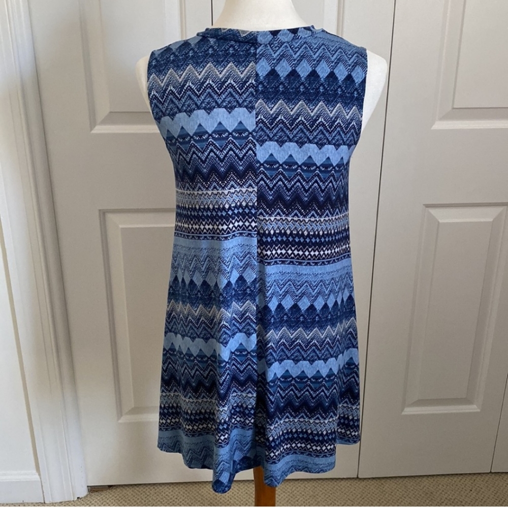 Pattern Blue Dress - Picture 3 of 8